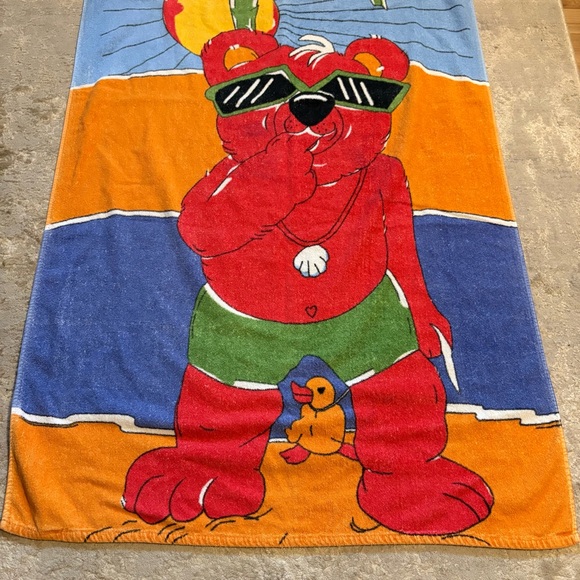 Vintage 100% Cotton Colourful Beach Towel with Bear & Duck Design - Picture 3 of 9